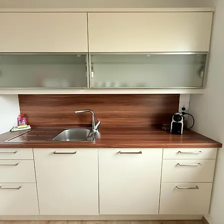 3-zimmerwohnung & 3 Min Zur Strassenbahn