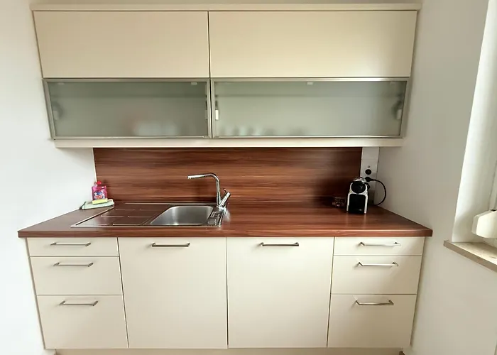 3-zimmerwohnung & 3 Min Zur Strassenbahn