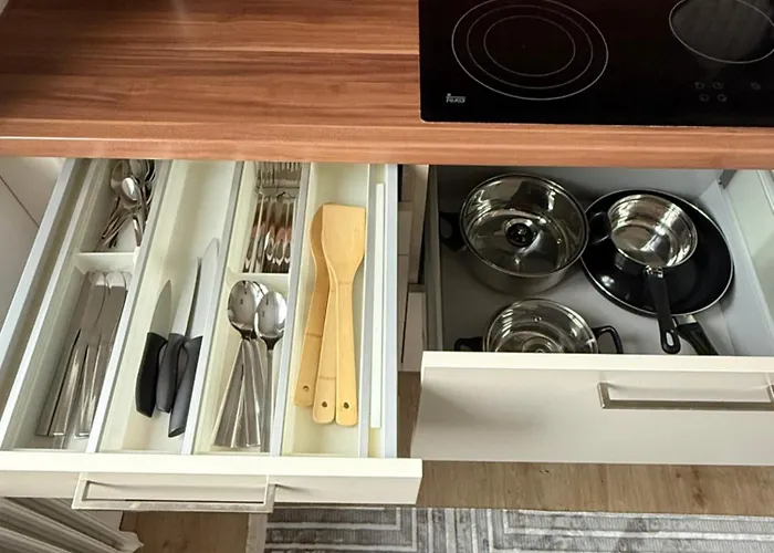 3-zimmerwohnung & 3 Min Zur Strassenbahn Apartman *